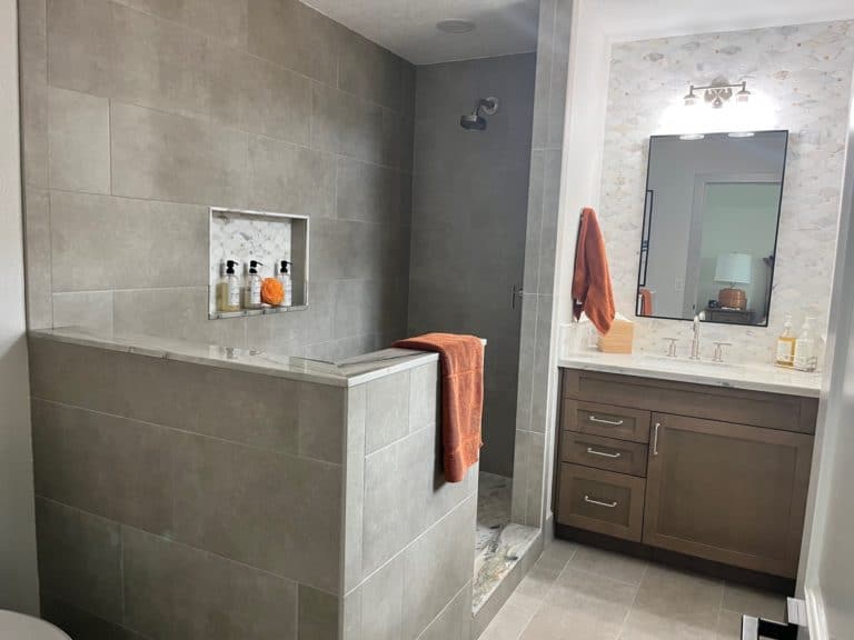 guest bathroom tierrasanta